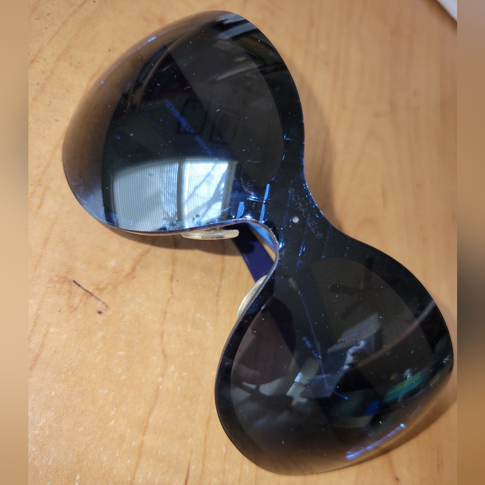 CHANEL Dark Blue Oversized Sunglasses - Picture 3 of 14